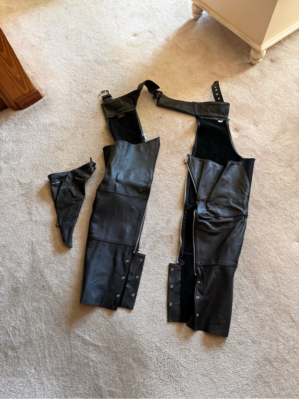 Harley Davidson Black Leather Motorcycle Chaps with neck protector